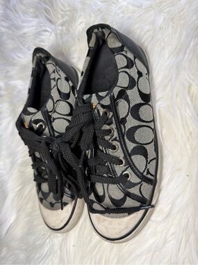 Coach Barrett Signature Low-Top Sneakers